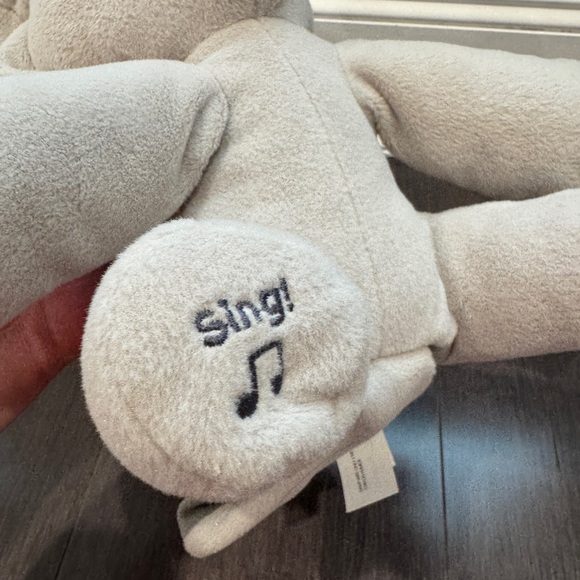 NWOT Gund Baby Toddler Flappy the Elephant Gray Plush Elephant Toy Sings Peekabo - Picture 6 of 7